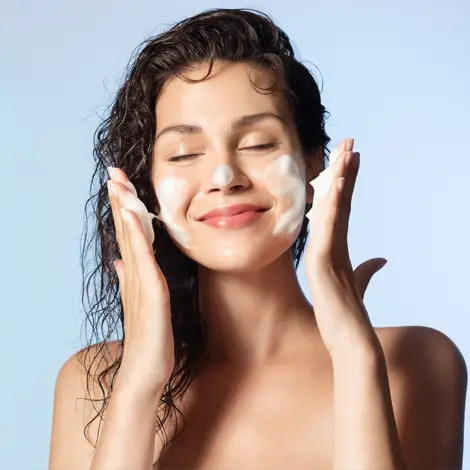 Skin streaming – minimalistyczna pielęgnacja skóry twarzy